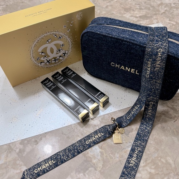 CHANEL Holiday Gift Set 2023 - “Always Brilliant” Make Up Set - Picture 1 of 5
